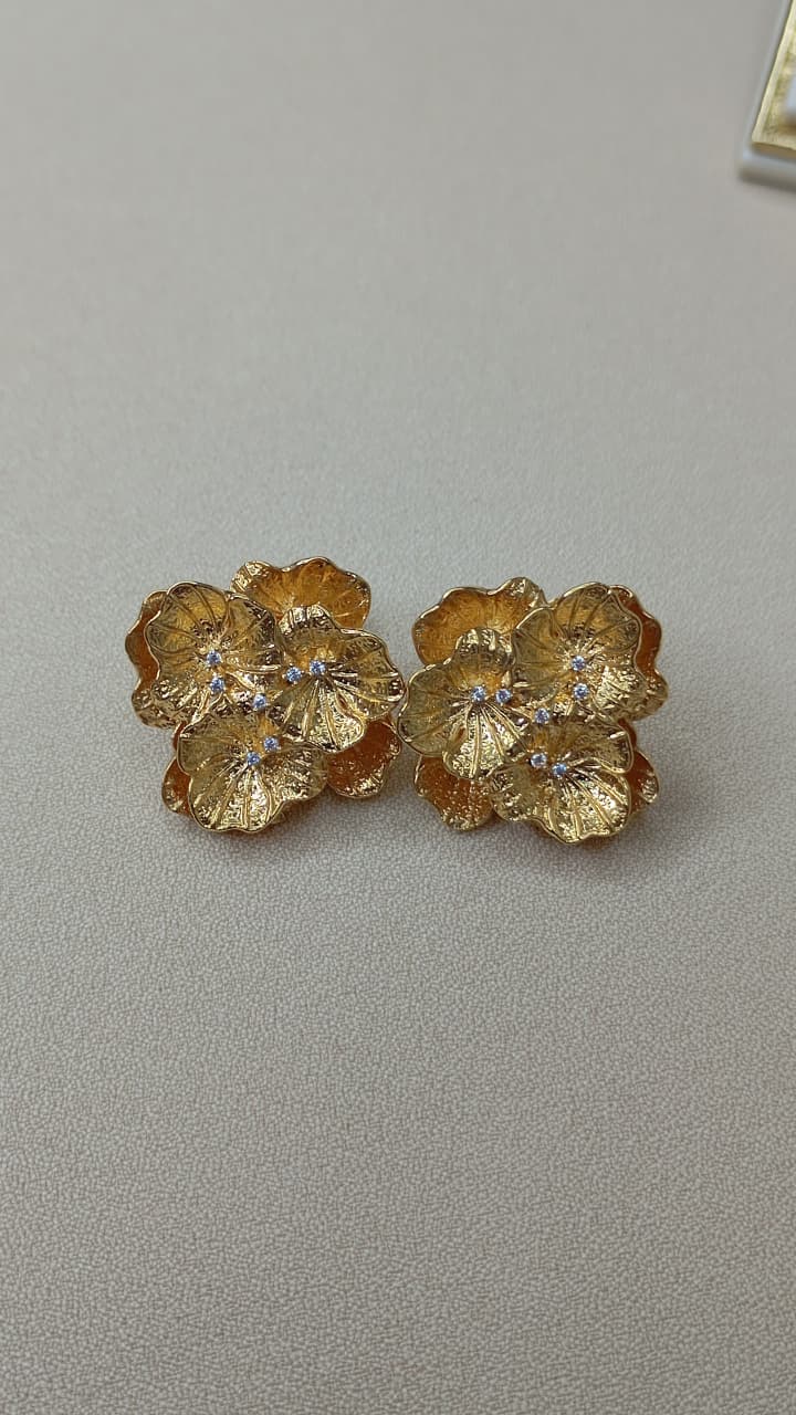 24450 BRINCOS FLOR COM MICROZIRCONIAS