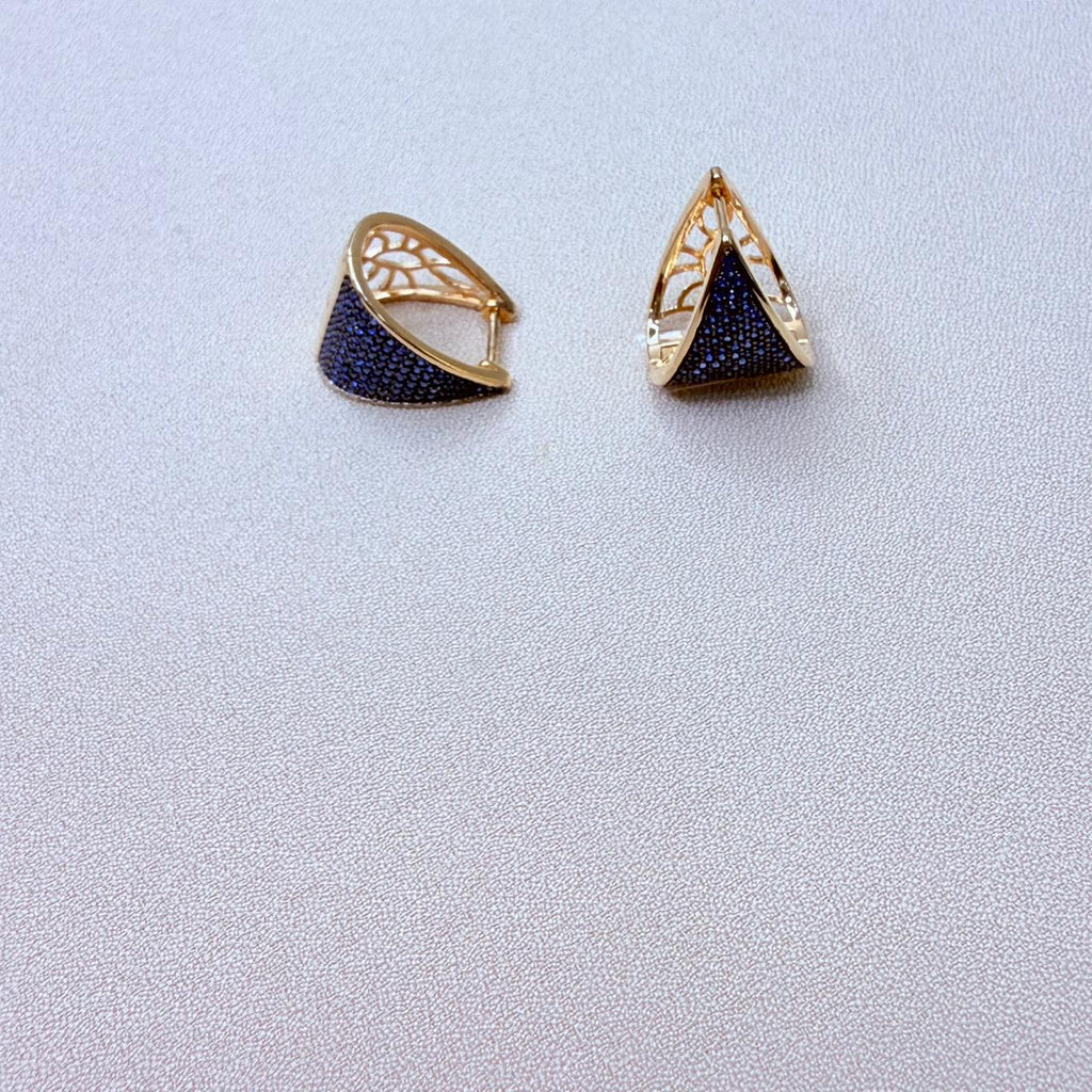 011592 BRINCO TRIANGULO CRAVEJADO COLORIDO